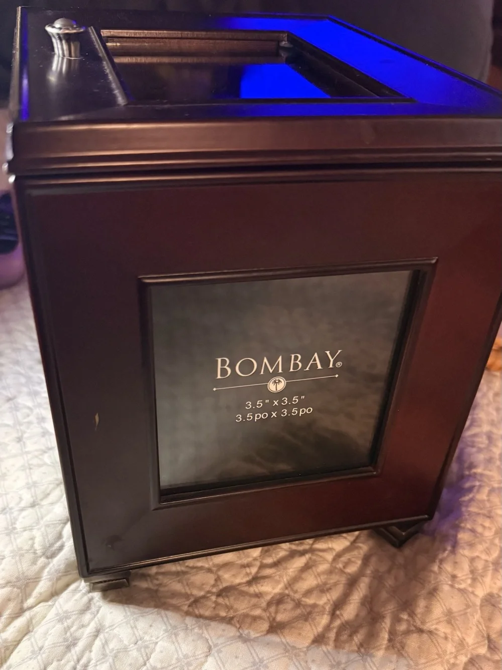 Vintage Bombay Company Mahogany Keepsake & Photo Display Box – Glass Top – 2001